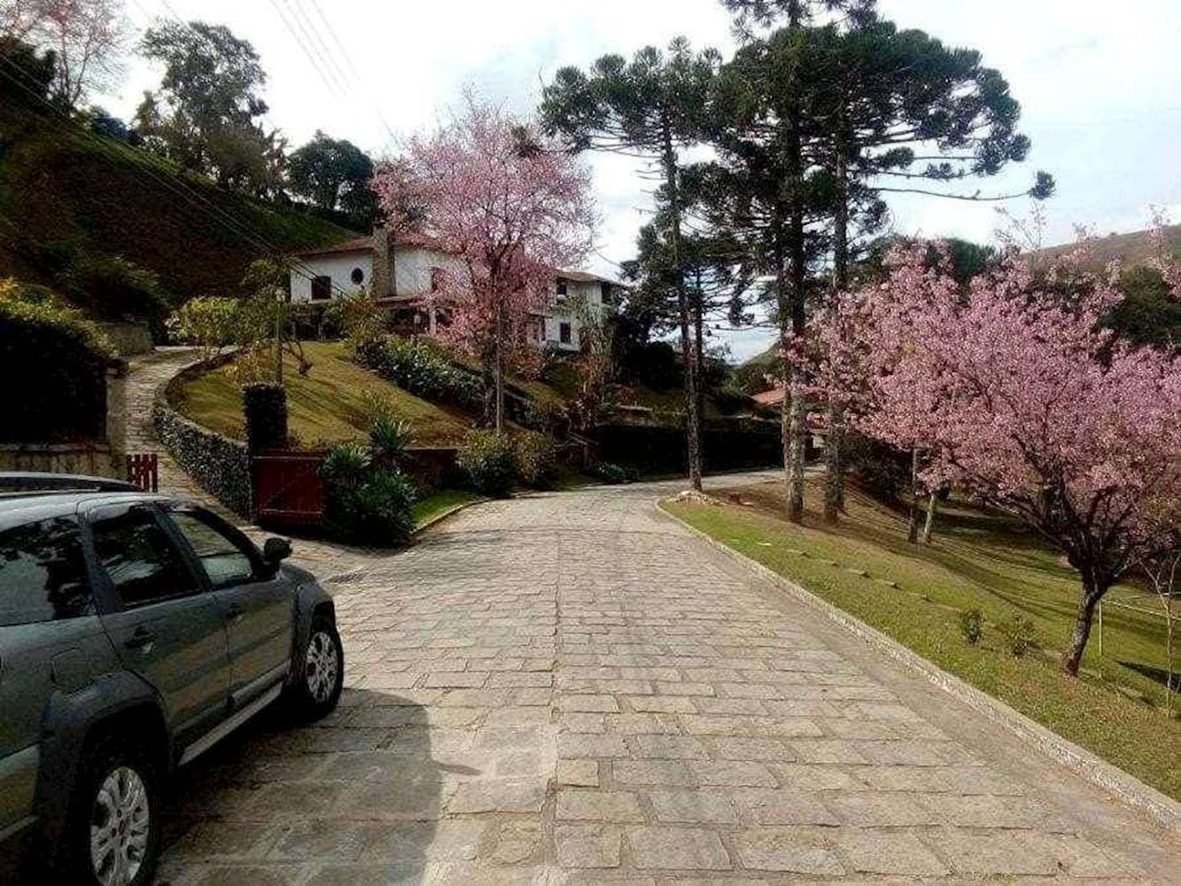 Foto 5 de 36: Casa em leilão em Teresópolis - RJ — Casa de Condomínio na Colonia Alpina em Teresópolis/RJ
