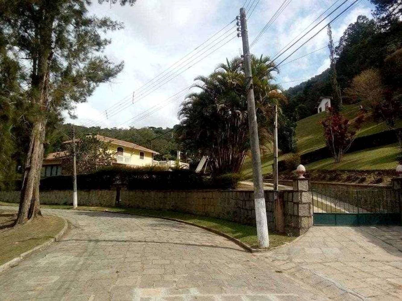 Foto 6 de 36: Casa em leilão em Teresópolis - RJ — Casa de Condomínio na Colonia Alpina em Teresópolis/RJ
