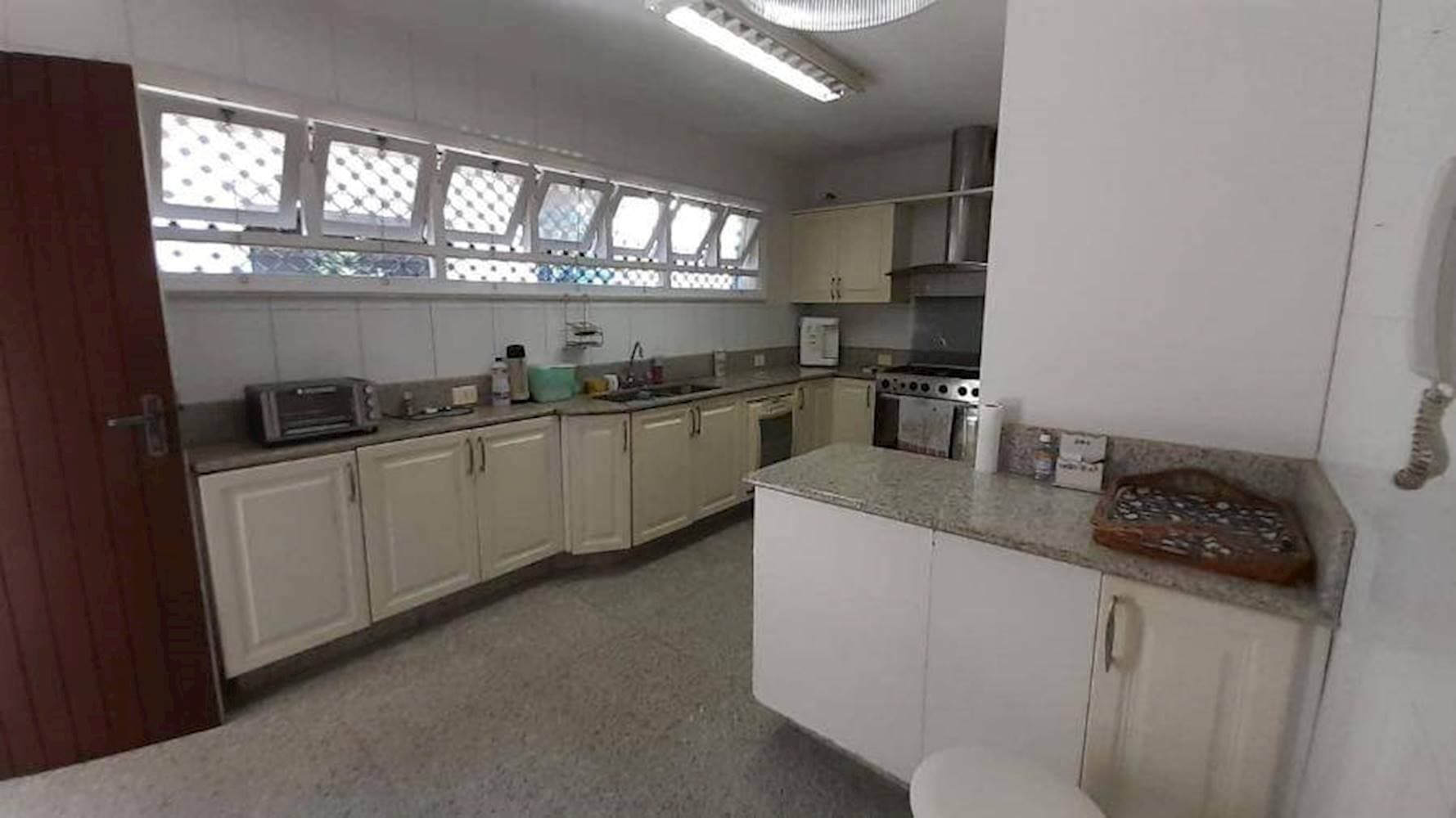 Foto 8 de 15: Casa em leilão em Petrópolis - RJ — Casa em Valparaíso - Petrópolis/RJ