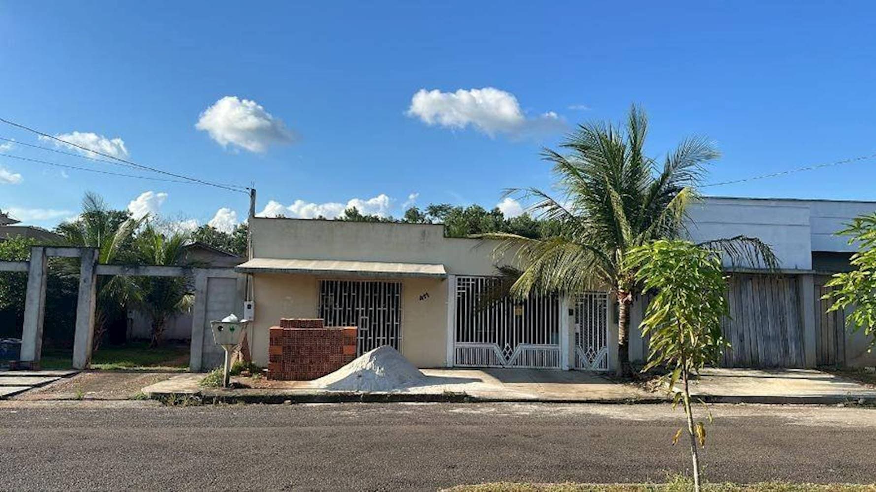 Foto 1 de 3: Casa em leilão em Santana - AP — Casa no Residencial Acquaville Tucunaré - Acquaville - Santana/AP