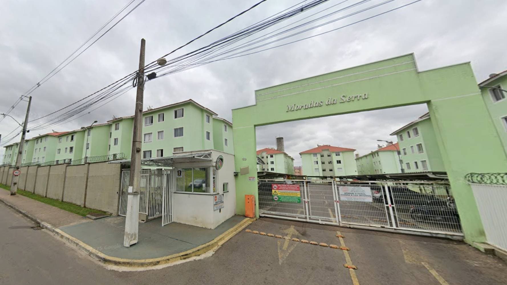 Foto 2 de 3: Apartamento em leilão em São José dos Pinhais - PR — Apartamento no "Residencial Moradas da Serra" - Rio Pequeno - São José dos Pinhais/PR