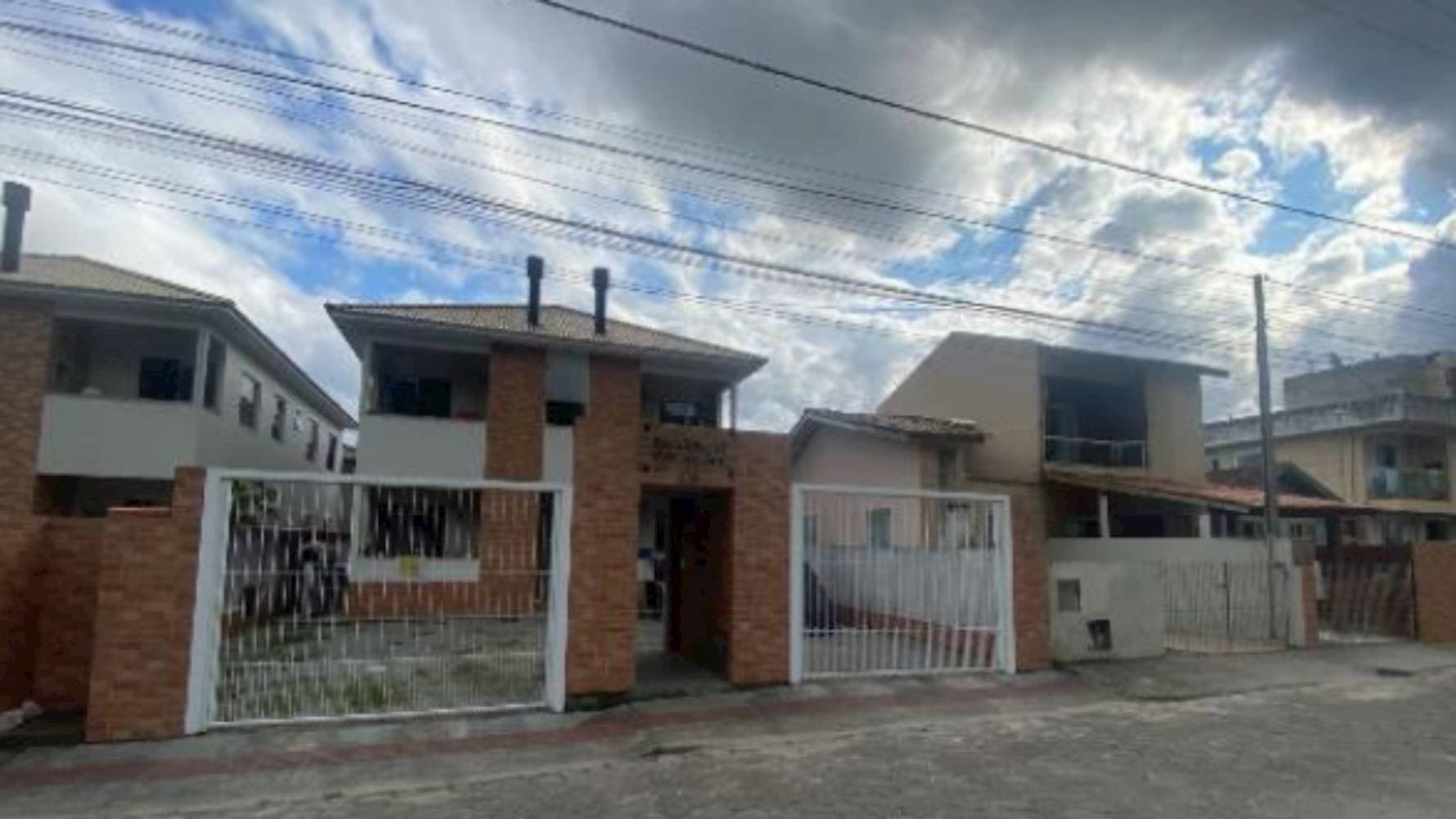 Foto 1 de 4: Apartamento em leilão em Palhoça - SC — Apartamento em São Sebastião - Palhoça/SC