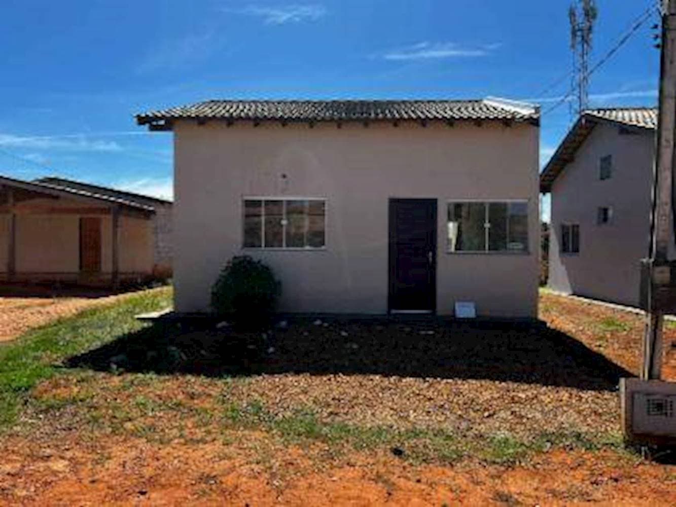 Foto 1 de 8: Casa em leilão em Sinop - MT — Casa na Vila Mariana em Sinop/MT
