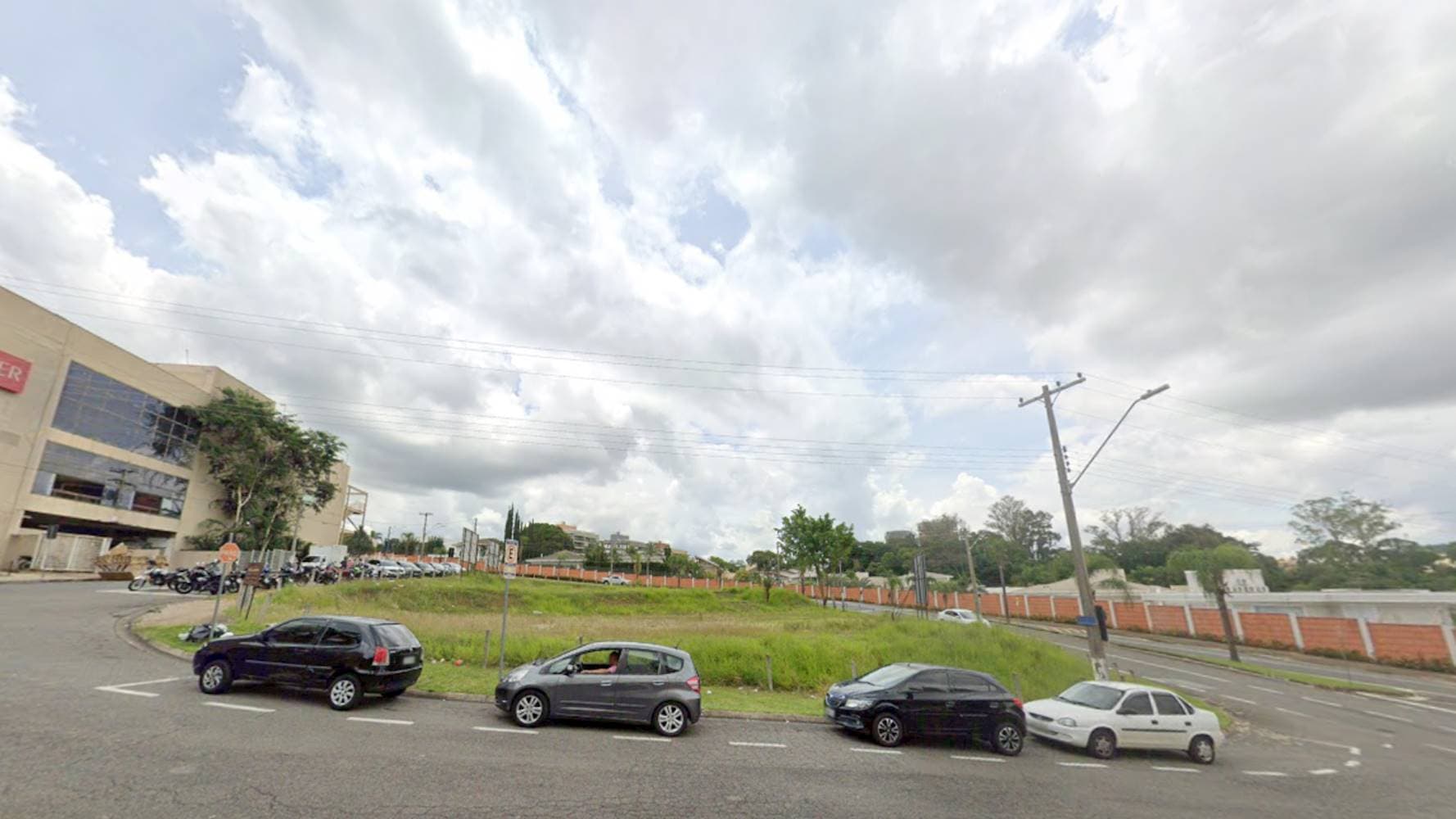 Foto 1 de 4: Terreno em leilão em Valinhos - SP — Terreno em Paiquerê - Valinhos/SP
