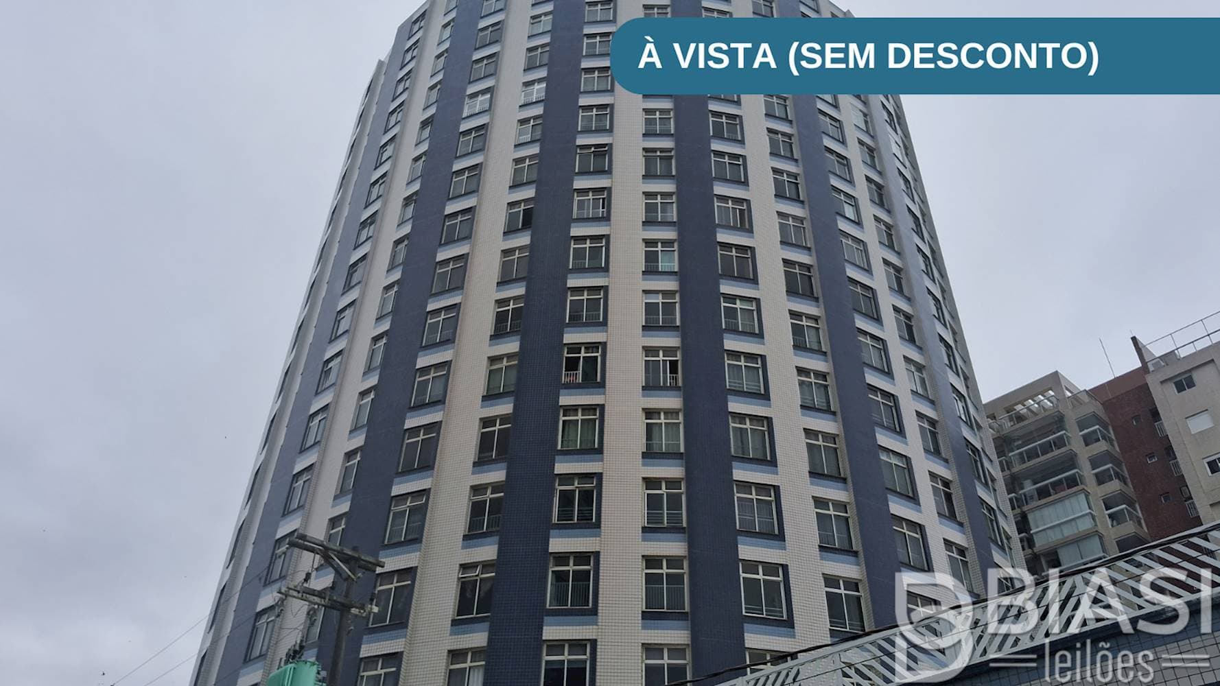 Foto 1 de 7: Apartamento em leilão em Itanhaém - SP — Apartamento no "Edifício Abarebebê" - Praia dos Sonho - Itanhaém/SP