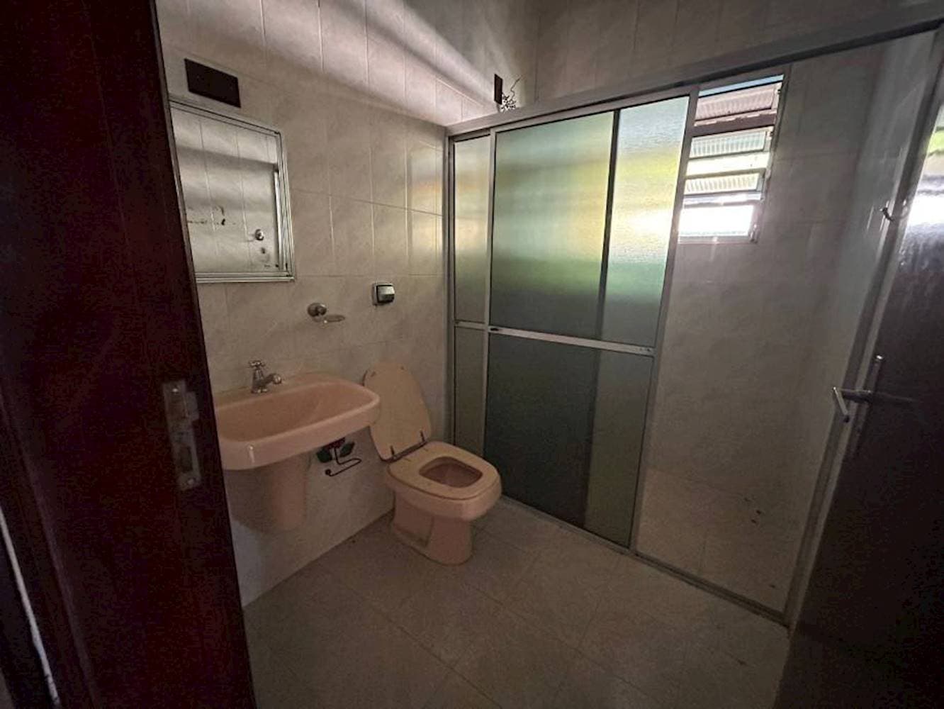 Foto 5 de 10: Casa em leilão em Passa Quatro - MG — Casa em São Miguel - Passa Quatro/MG