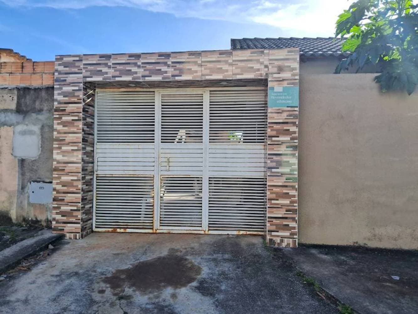 Foto 1 de 10: Casa em leilão em Luziânia - GO — Casa no Loteamento Jardim Do Ingá - Luziânia/GO