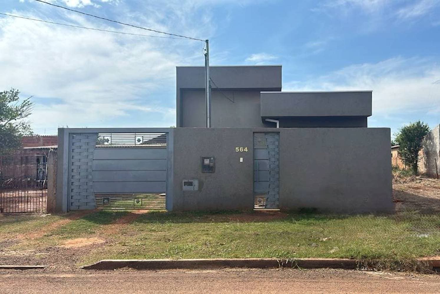 Foto 1 de 13: Casa em leilão em Sidrolândia - MS — Casa no Jardim Petrópolis - Sidrolândia/MS