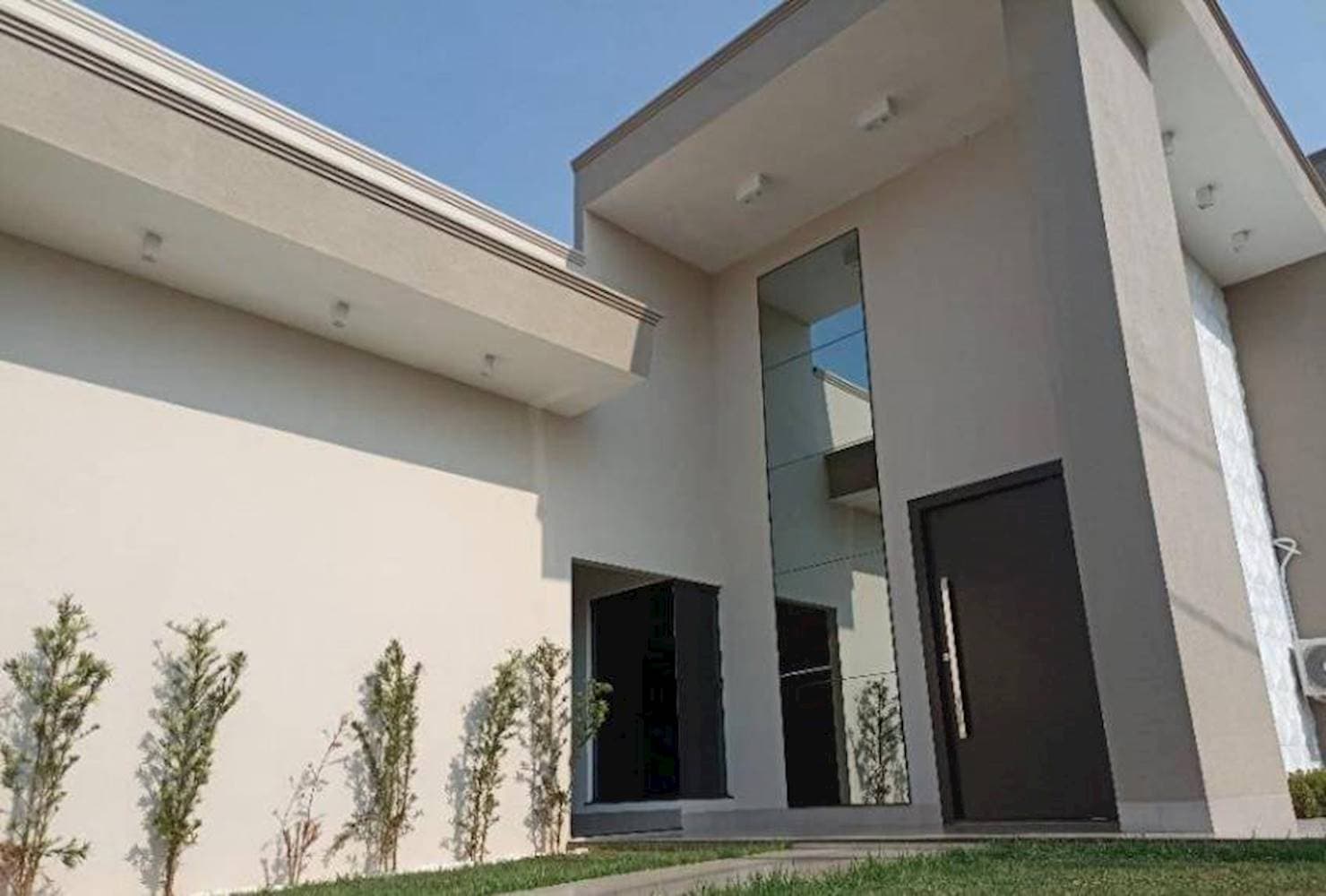 Foto 2 de 10: Casa em leilão em Tangará Da Serra - MT — Casa no Jardim São Paulo - Tangará Da Serra/MT