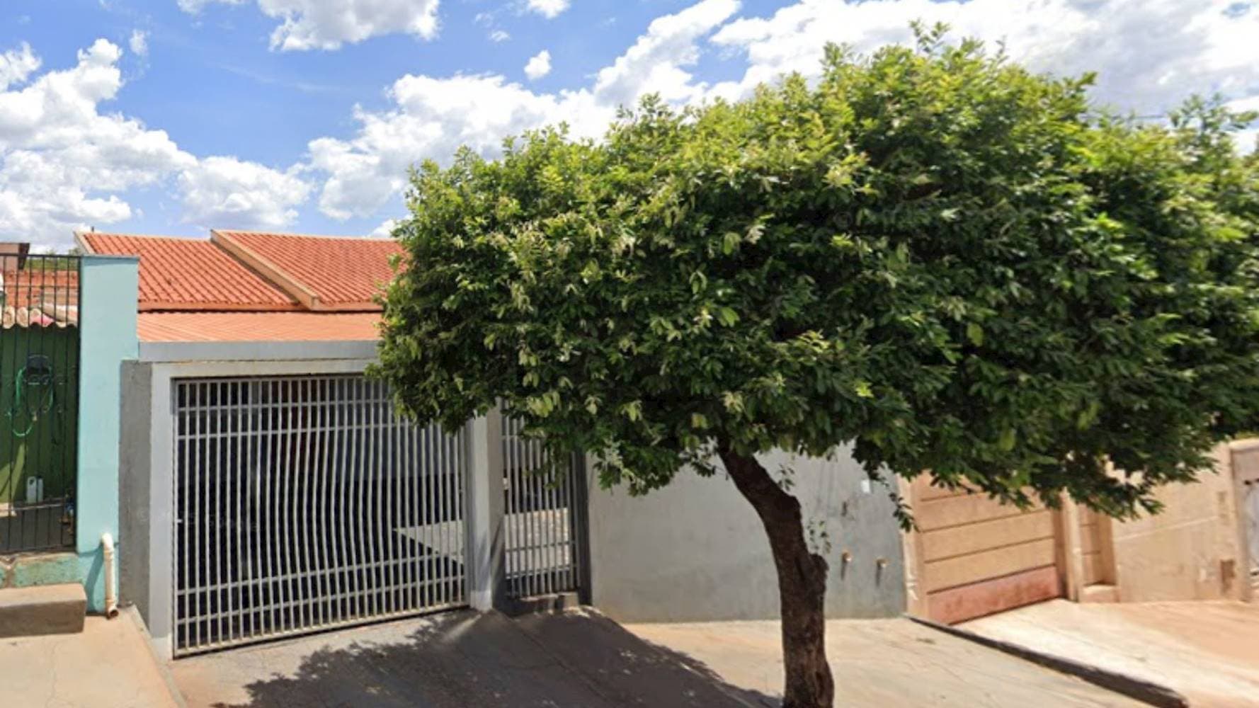 Foto 1 de 5: Casa em leilão em Ourinhos - SP — Casa no Jardim Flórida - Ourinhos/SP