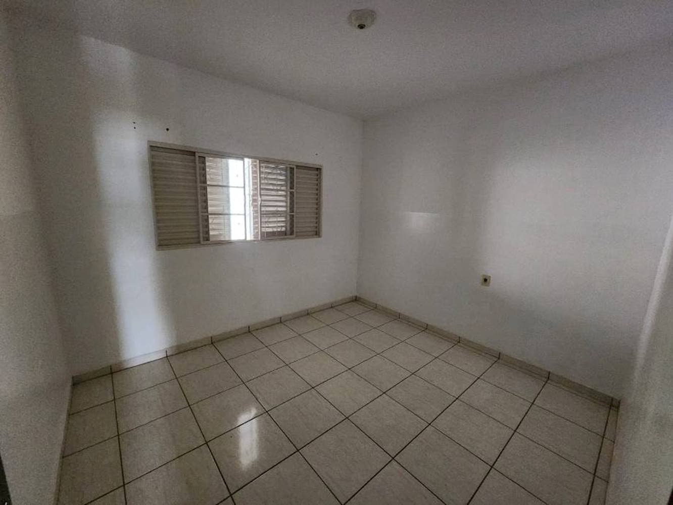 Foto 6 de 7: Casa em leilão em Tupã - SP — Casa na Vila Bandeirantes - Tupã/SP