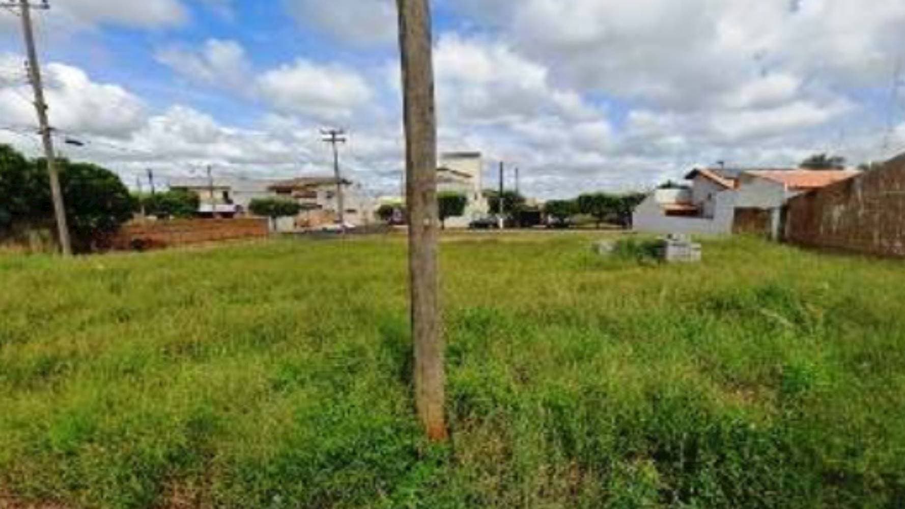 Foto 1 de 8: Terreno em leilão em Ouroeste - SP — Terreno no Jardim Sarinha - Ouroeste/SP