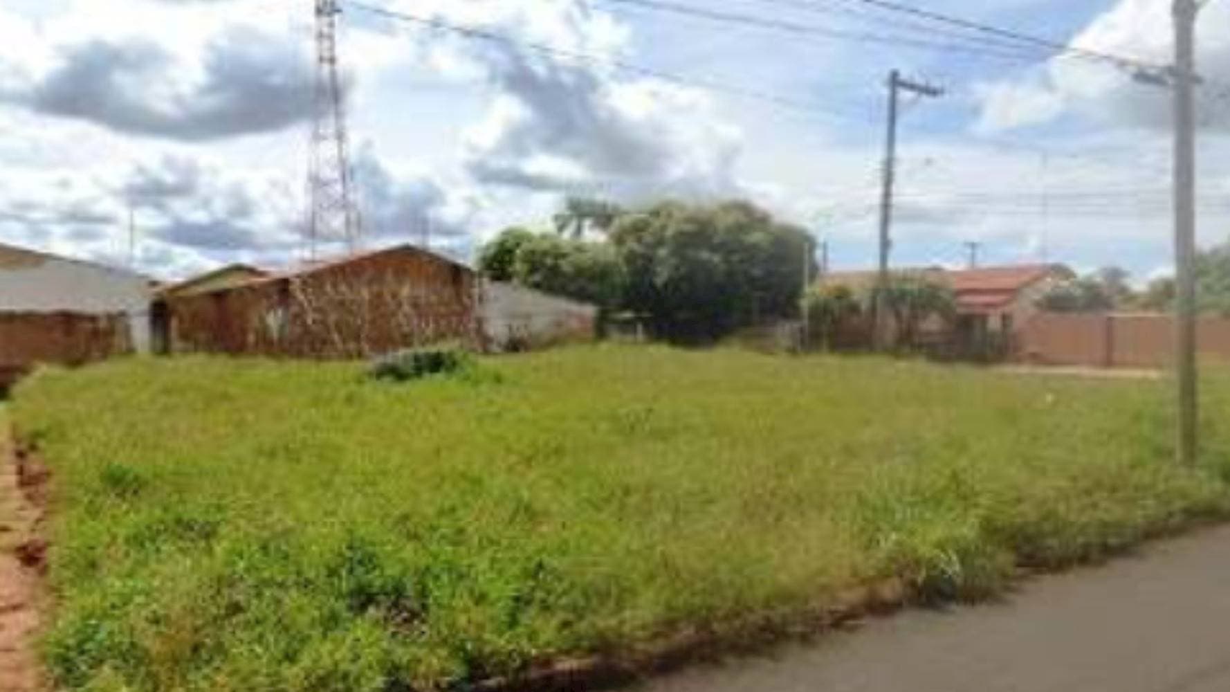 Foto 2 de 8: Terreno em leilão em Ouroeste - SP — Terreno no Jardim Sarinha - Ouroeste/SP