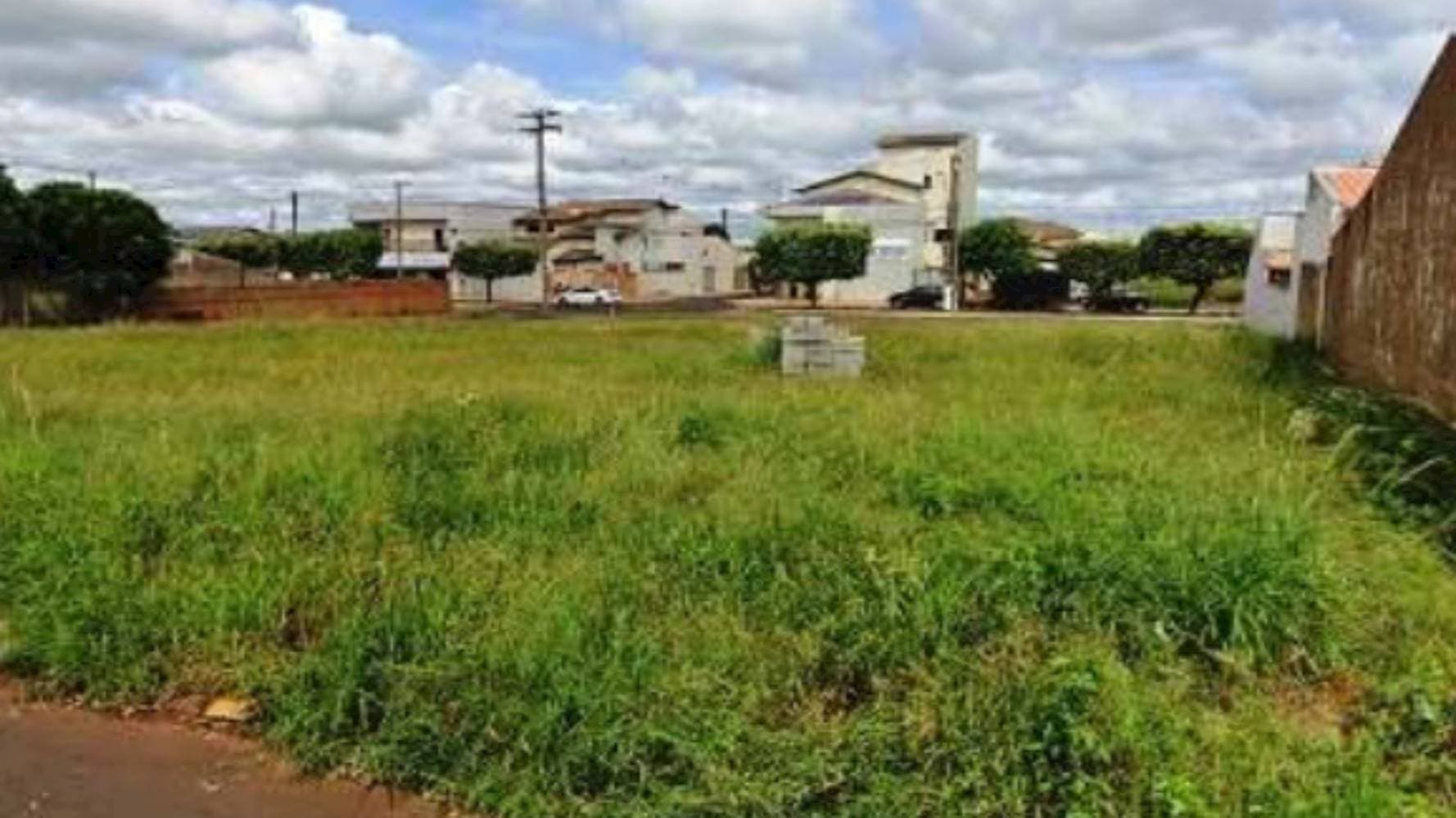 Foto 3 de 8: Terreno em leilão em Ouroeste - SP — Terreno no Jardim Sarinha - Ouroeste/SP