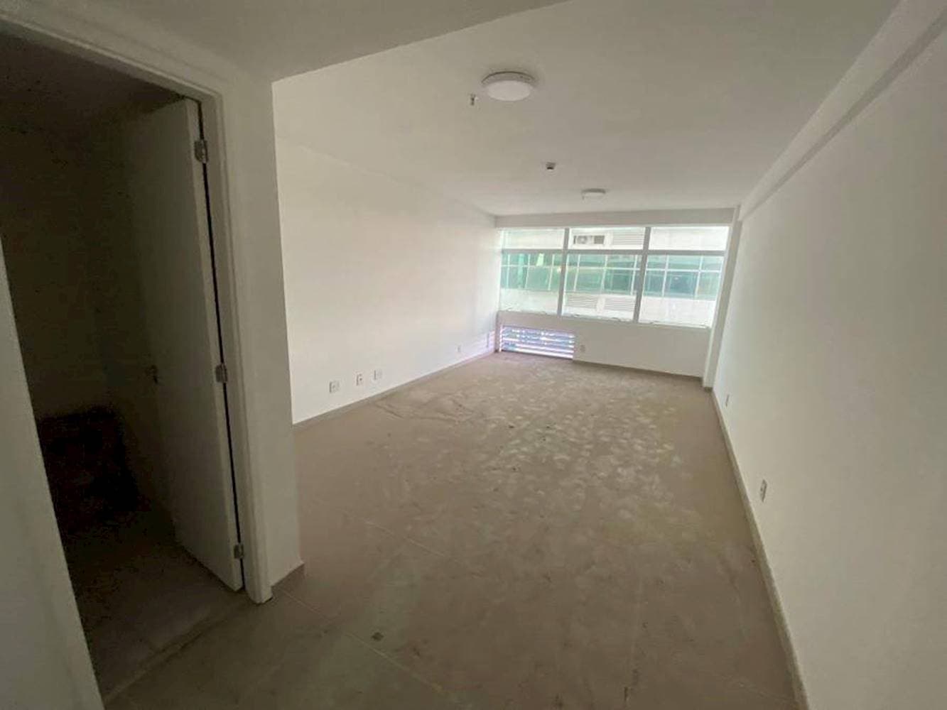 Foto 8 de 10: Comercial em leilão em Itaboraí - RJ — Sala Comercial no Jardim Imperial - Itaboraí/RJ