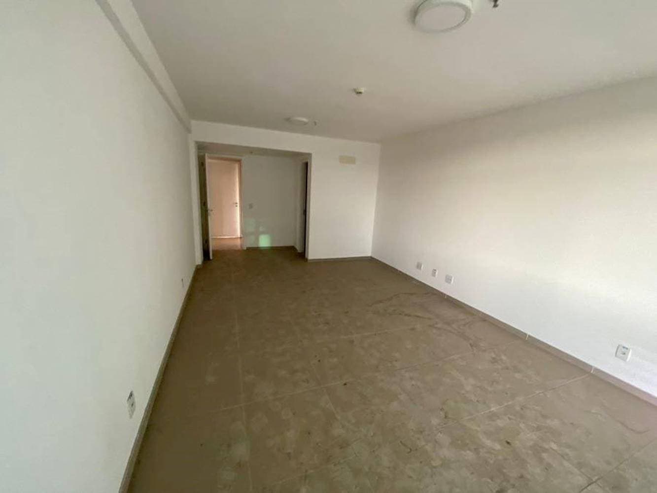 Foto 9 de 10: Comercial em leilão em Itaboraí - RJ — Sala Comercial no Jardim Imperial - Itaboraí/RJ