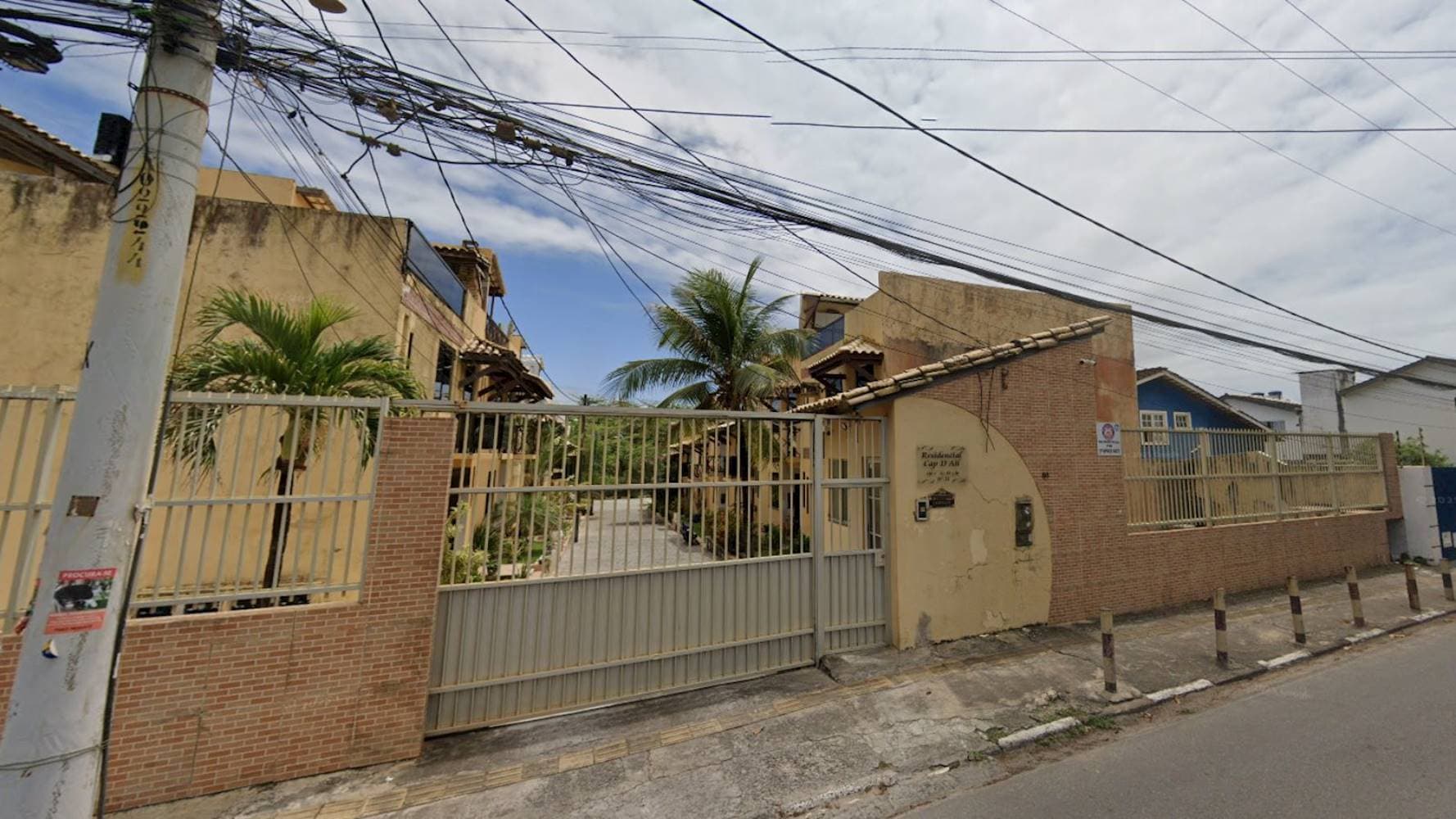 Foto 3 de 5: Casa em leilão em Lauro De Freitas - BA — Casa no "Condomínio Residencial Cap D'ail' - Ipitanga -  Lauro de Freitas/ BA