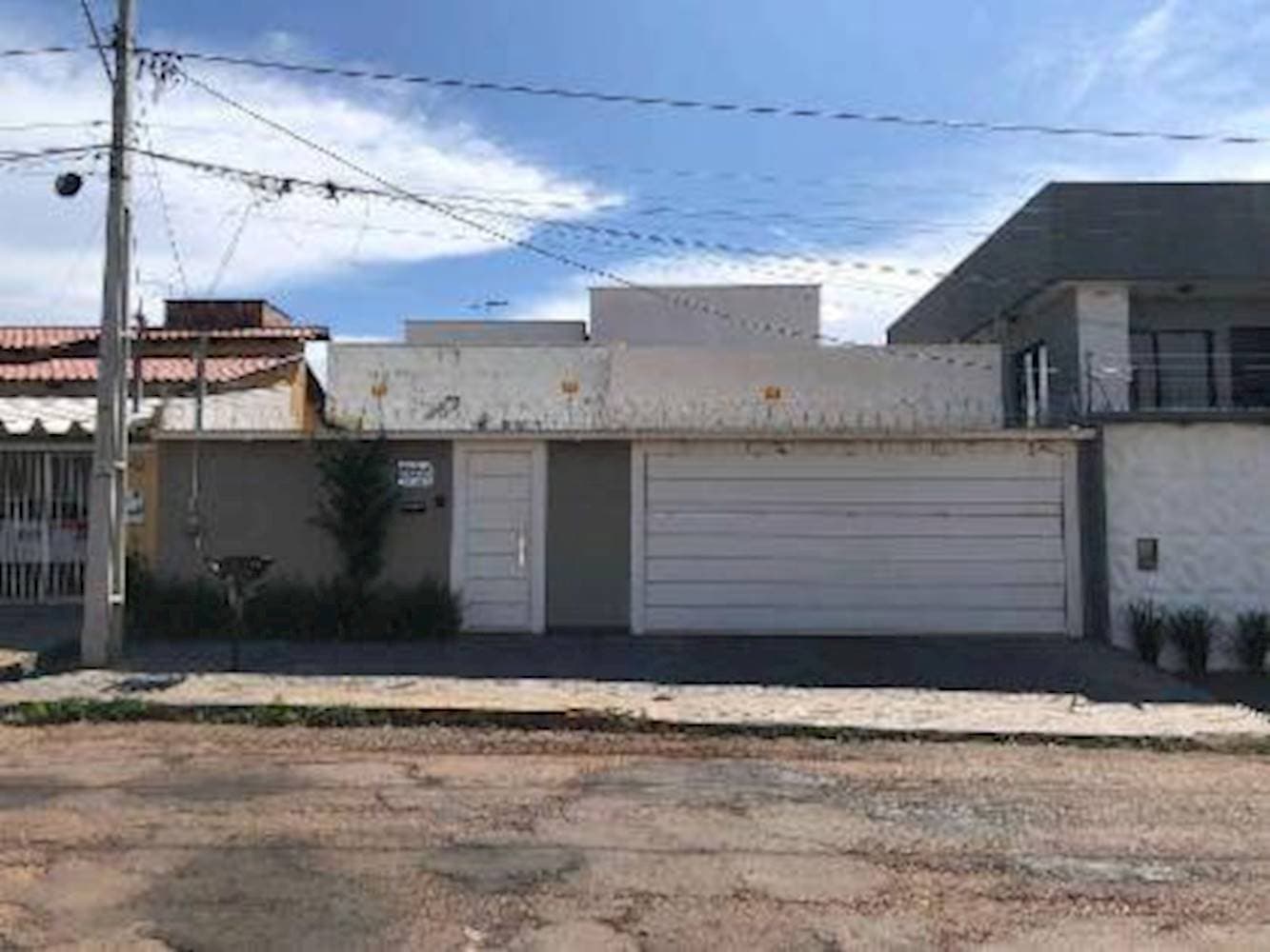 Foto 2 de 15: Casa em leilão em Trindade - GO — Casa no Jardim Primavera - Trindade/GO