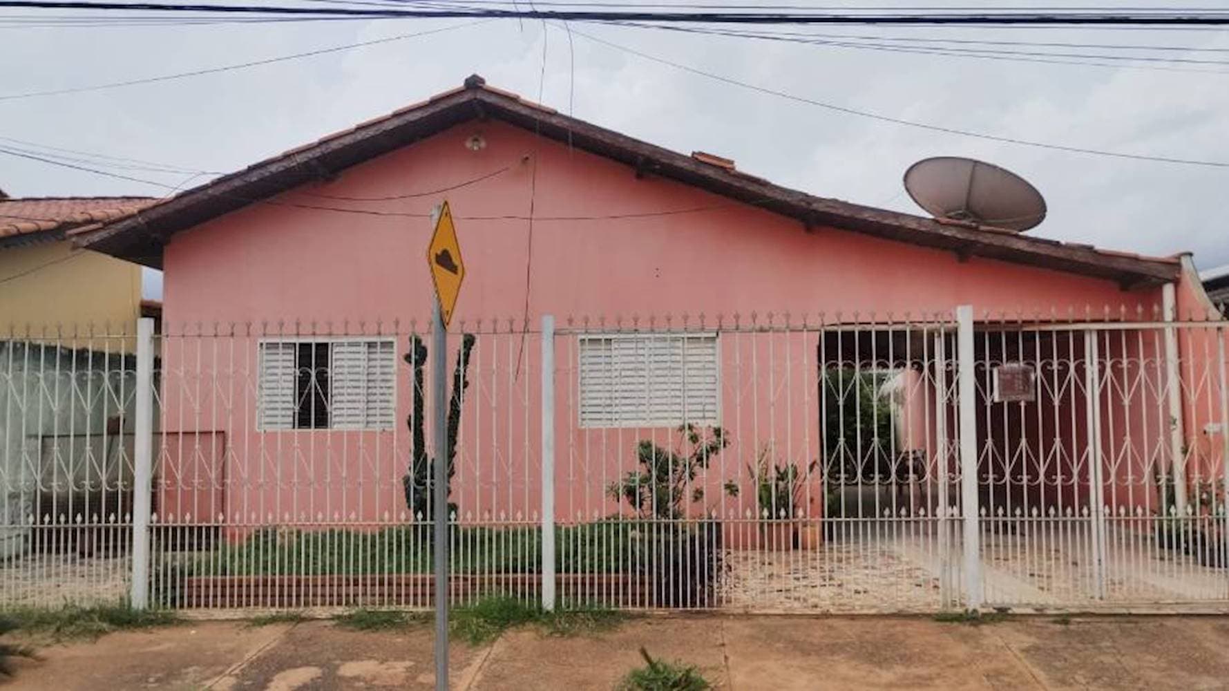 Foto 1 de 3: Casa em leilão em Várzea Grande - MT — Casa no Marajoara em Várzea Grande/MT