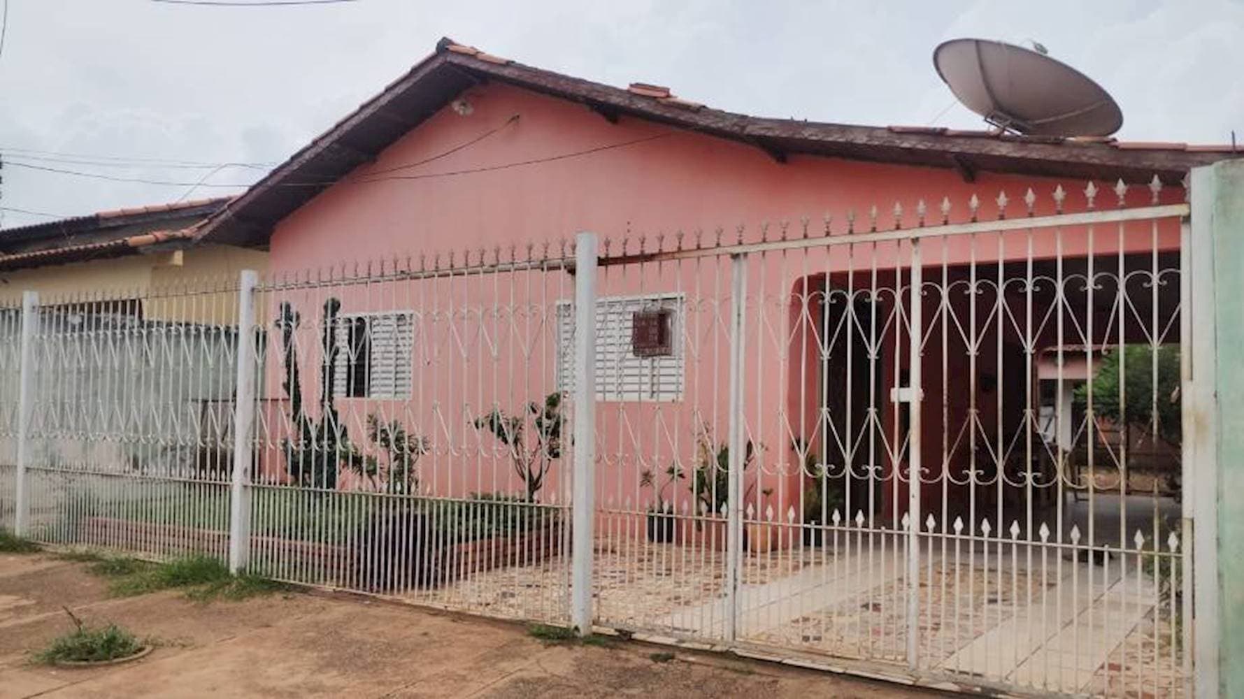 Foto 2 de 3: Casa em leilão em Várzea Grande - MT — Casa no Marajoara em Várzea Grande/MT