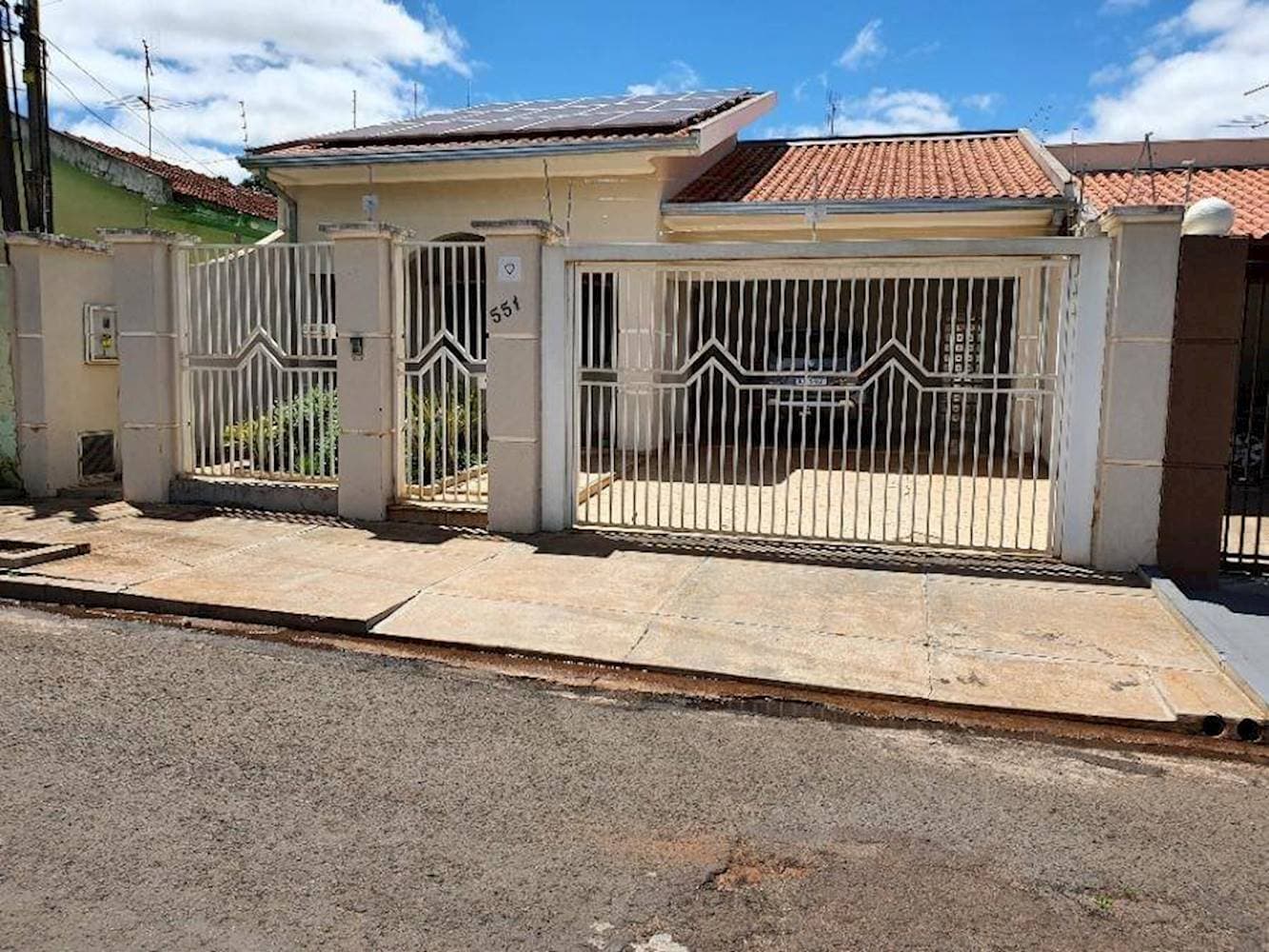 Foto 1 de 15: Casa em leilão em Ourinhos - SP — Casa na Vila Soares em Ourinhos/SP