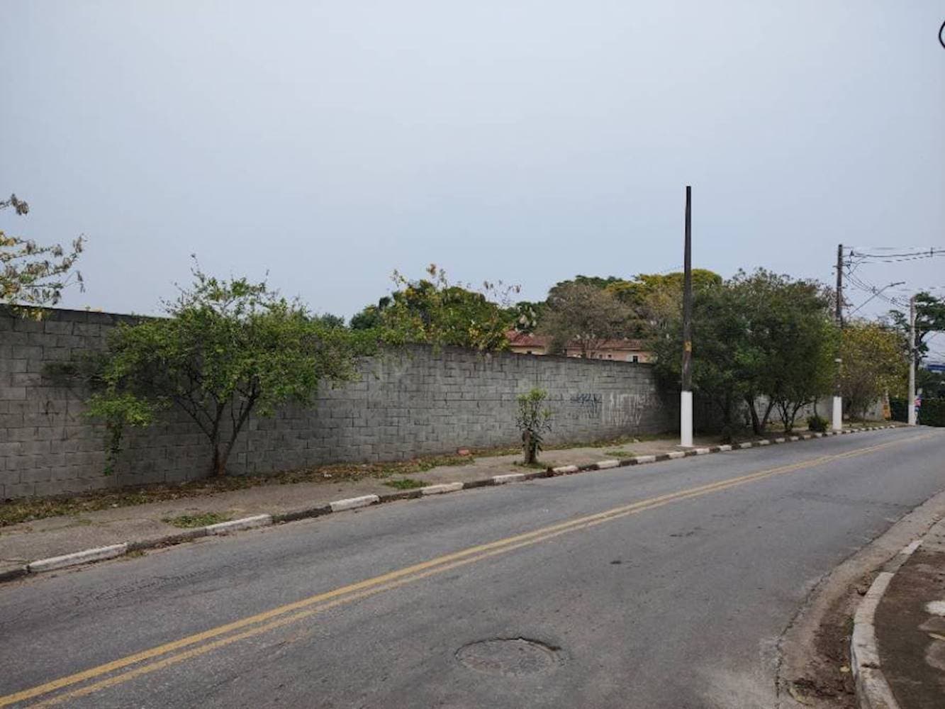 Foto 6 de 7: Terreno em leilão em Cotia - SP — Terreno no Jardim Sabia em Cotia/SP