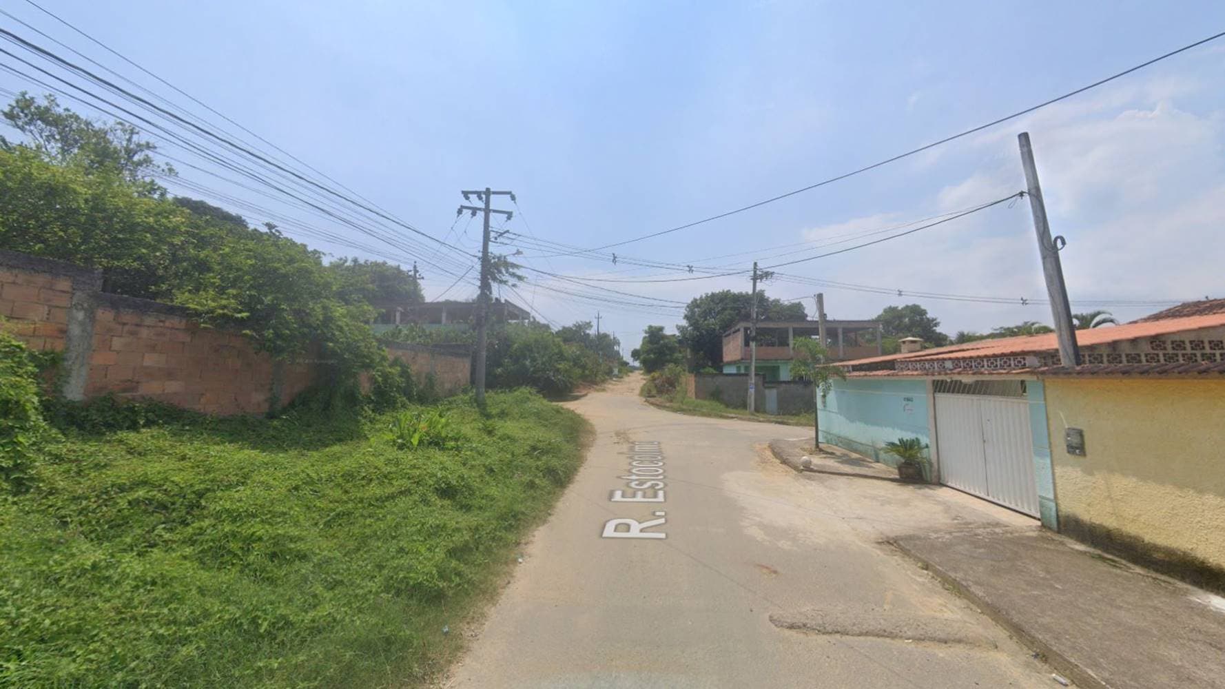 Foto 3 de 4: Casa em leilão em Queimados - RJ, bairro Vila Central — Casa na Vila Central em Queimados/RJ