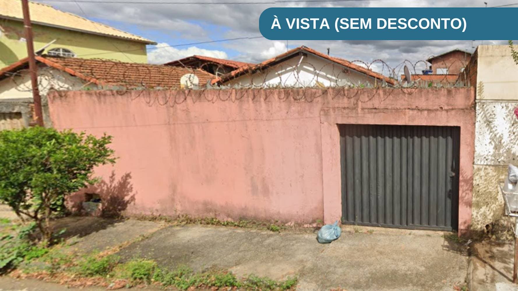 Foto 1 de 6: Casa em leilão em Montes Claros - MG, bairro Conjunto José Carlos — Casa no Conjunto José Carlos em Montes Claros/MG