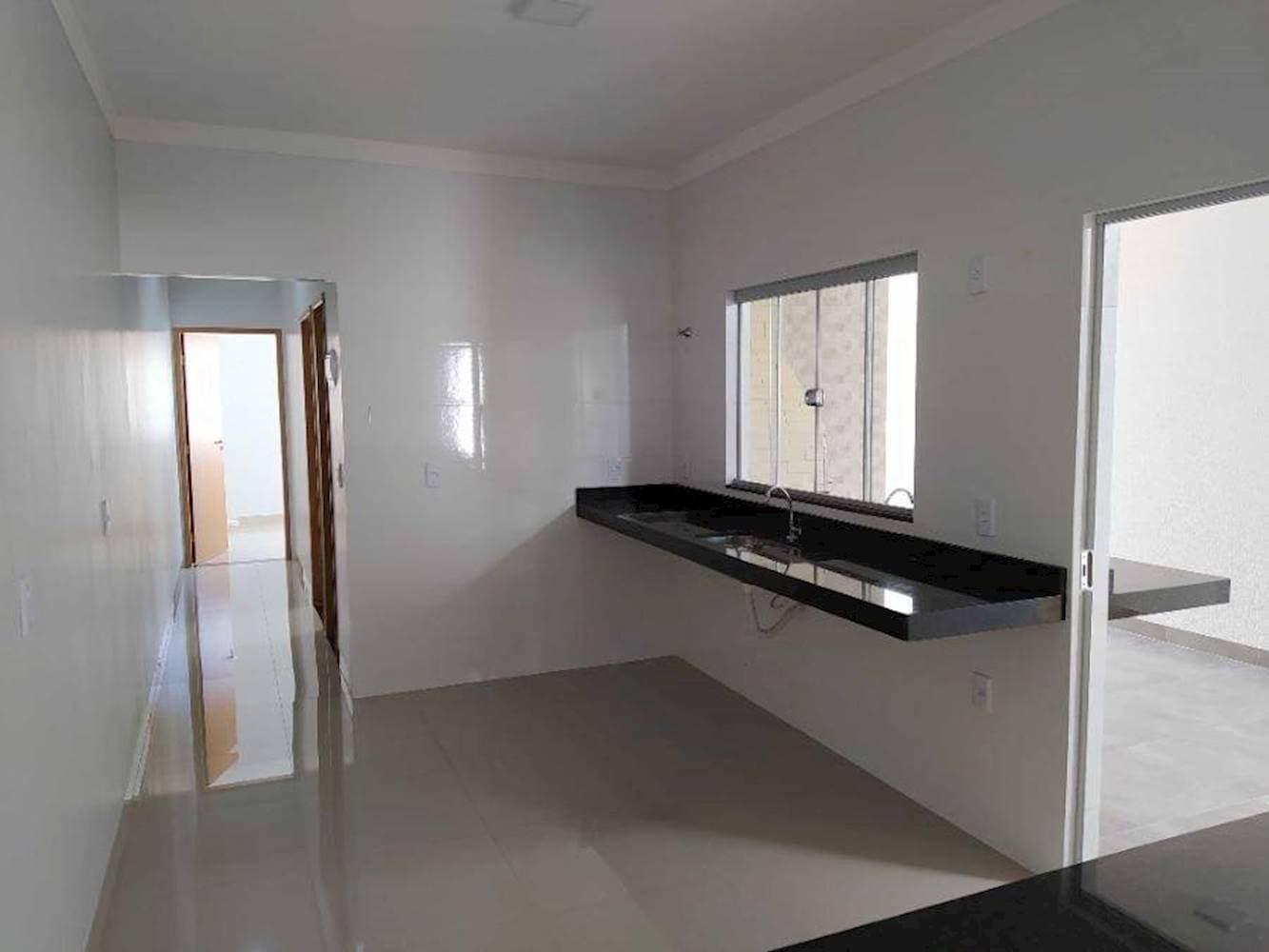 Foto 6 de 15: Casa em leilão em Aparecida De Goiânia - GO, bairro Parque Ibirapuera — Casa de condomínio em Parque Ibirapuera - Aparecida De Goiânia/GO