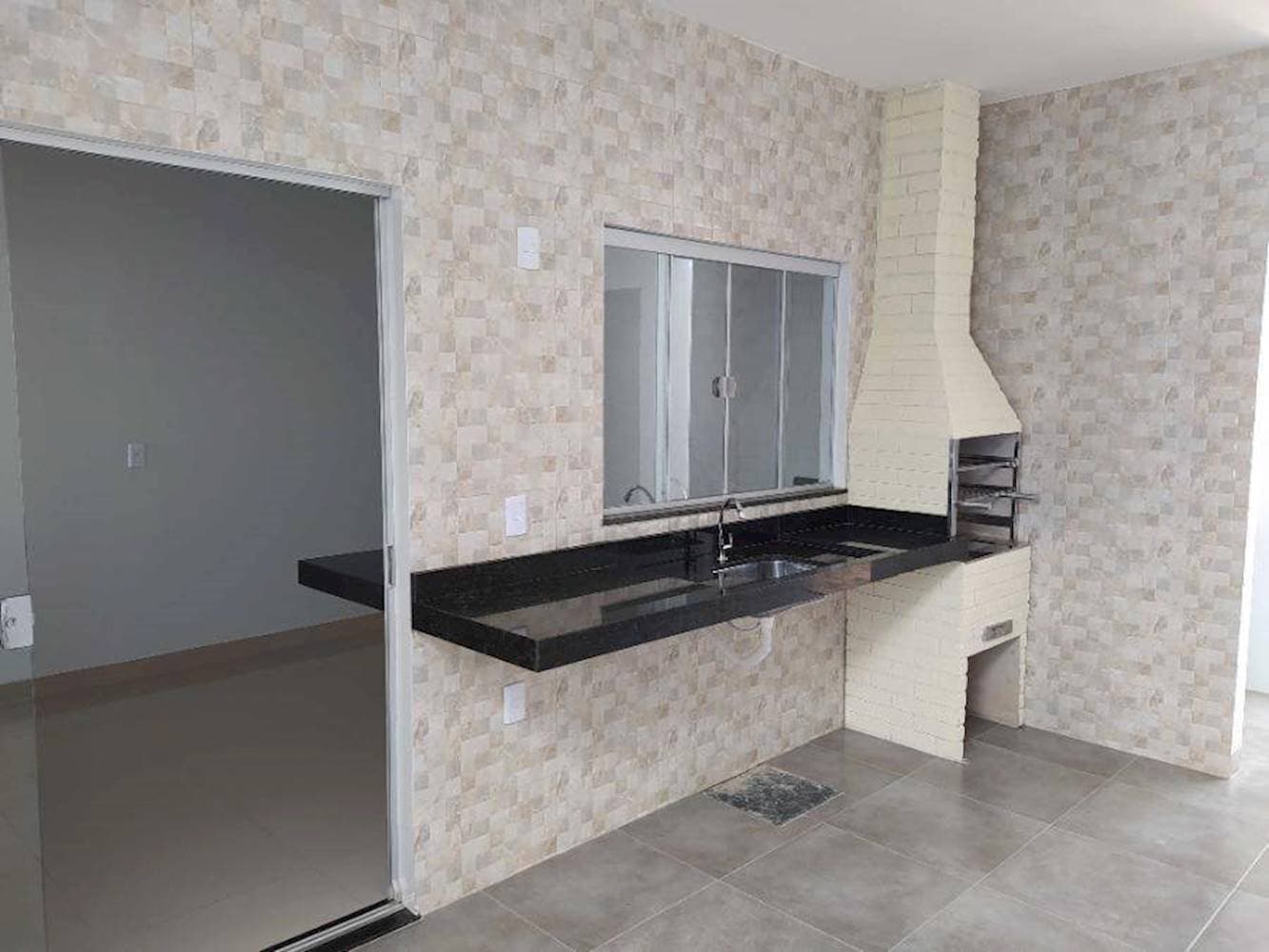 Foto 12 de 15: Casa em leilão em Aparecida De Goiânia - GO, bairro Parque Ibirapuera — Casa de condomínio em Parque Ibirapuera - Aparecida De Goiânia/GO