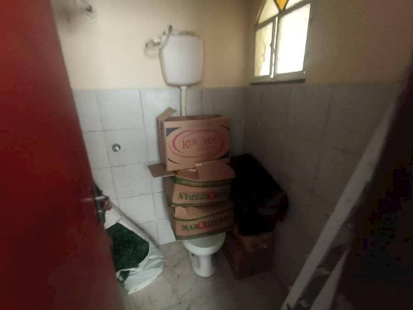 Foto 25 de 27: Casa em leilão em Itaboraí - RJ, bairro Outeiro das Pedras — Casa em Outeiro das Pedras - Itaboraí/RJ
