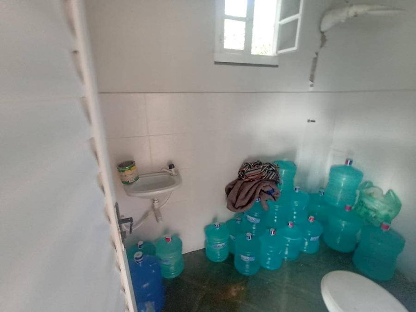 Foto 26 de 27: Casa em leilão em Itaboraí - RJ, bairro Outeiro das Pedras — Casa em Outeiro das Pedras - Itaboraí/RJ
