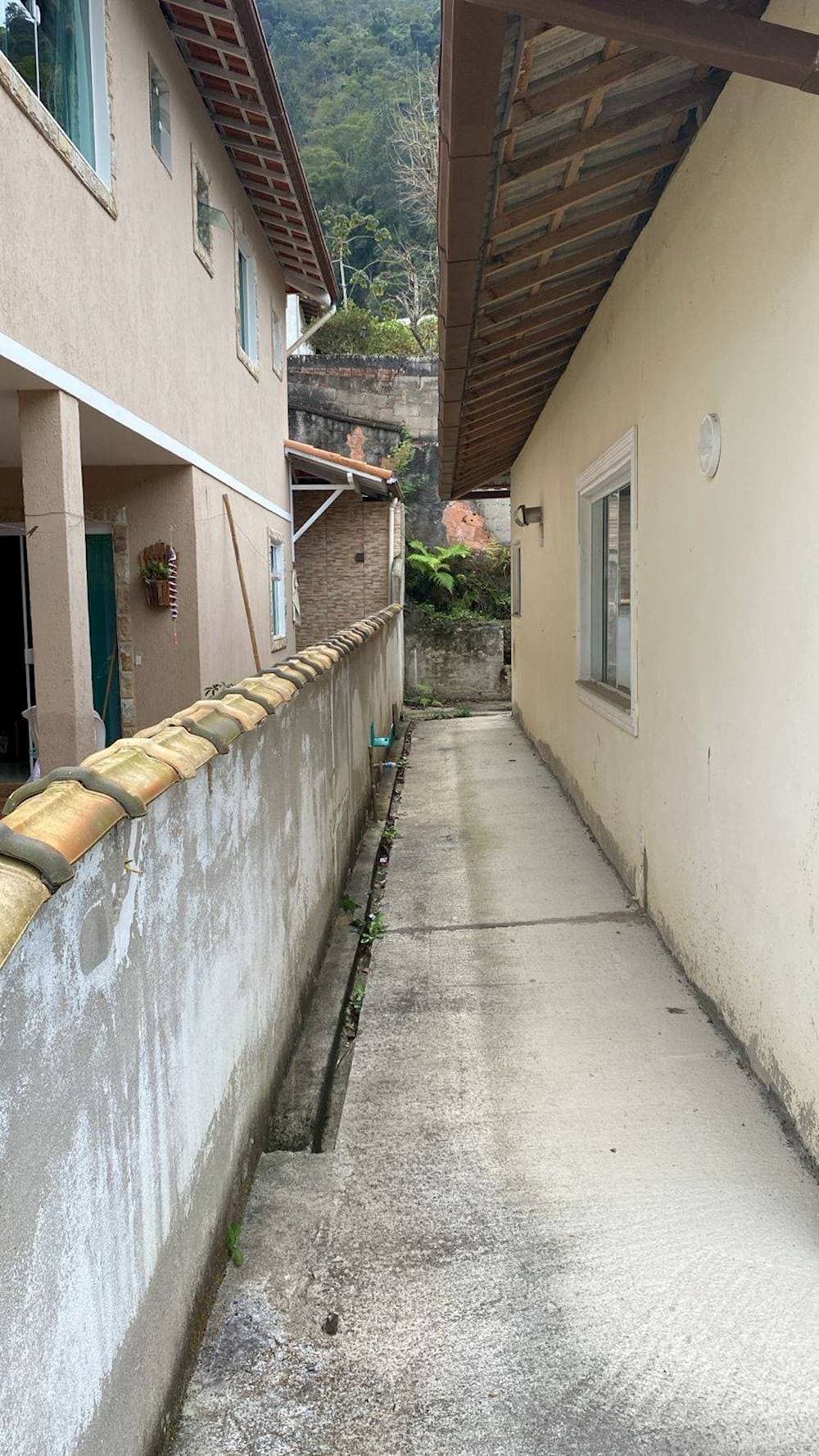 Foto 12 de 16: Casa em leilão em Teresópolis - RJ, bairro Posse — Casa no Condomínio Residencial Do Lago - Teresópolis/RJ