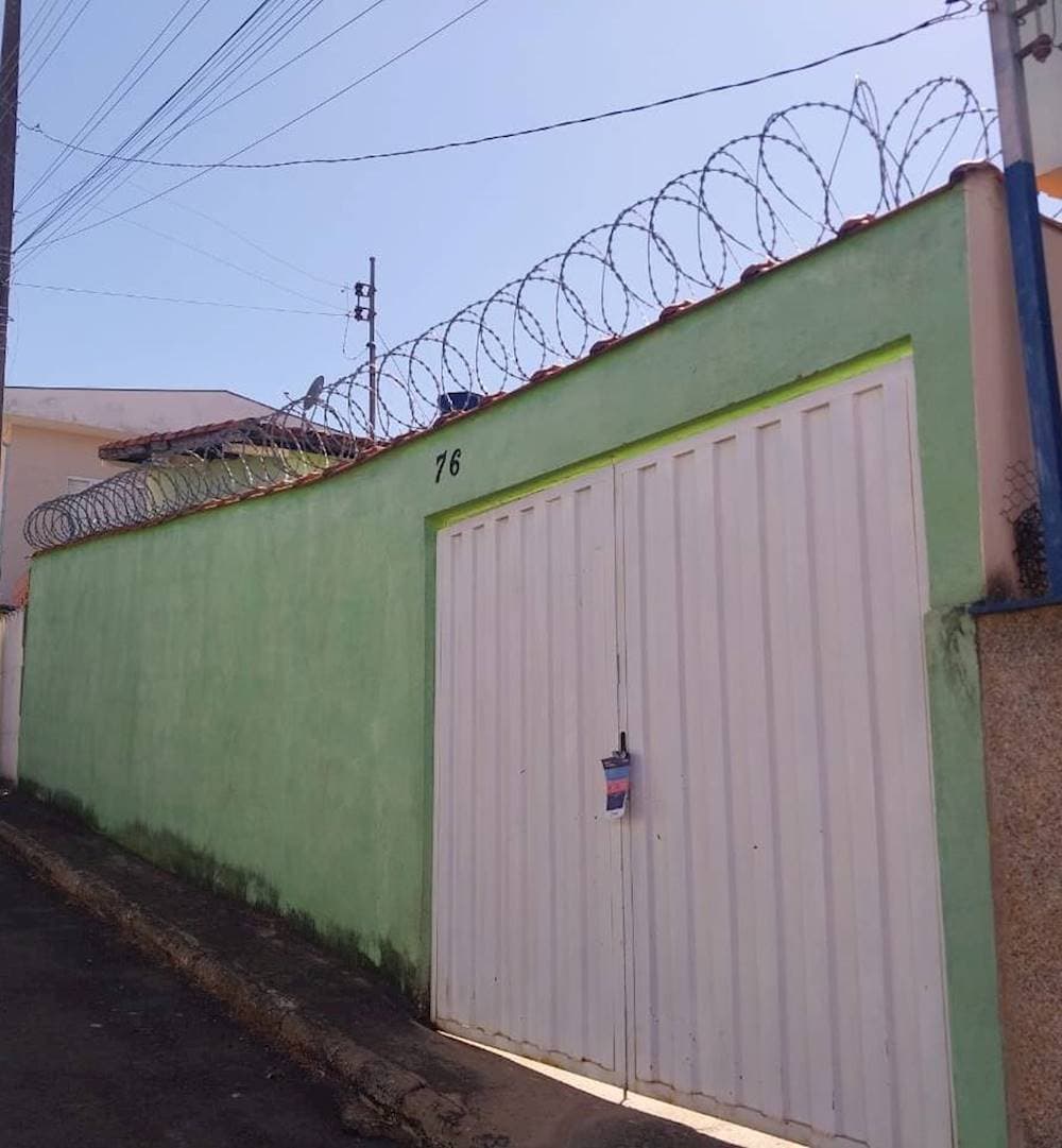 Foto 1 de 3: Casa em leilão em Alfenas - MG, bairro Jardim São Carlos — Casa no Jardim São Carlos - Alfenas/MG