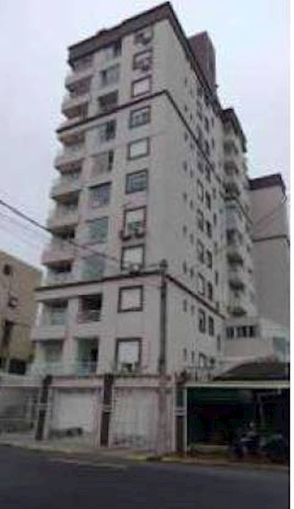 Foto 2 de 12: Apartamento em leilão em Passo Fundo - RS, bairro Centro — Apartamento no Edifício Residencial Milão - Centro - Passo Fundo/RS