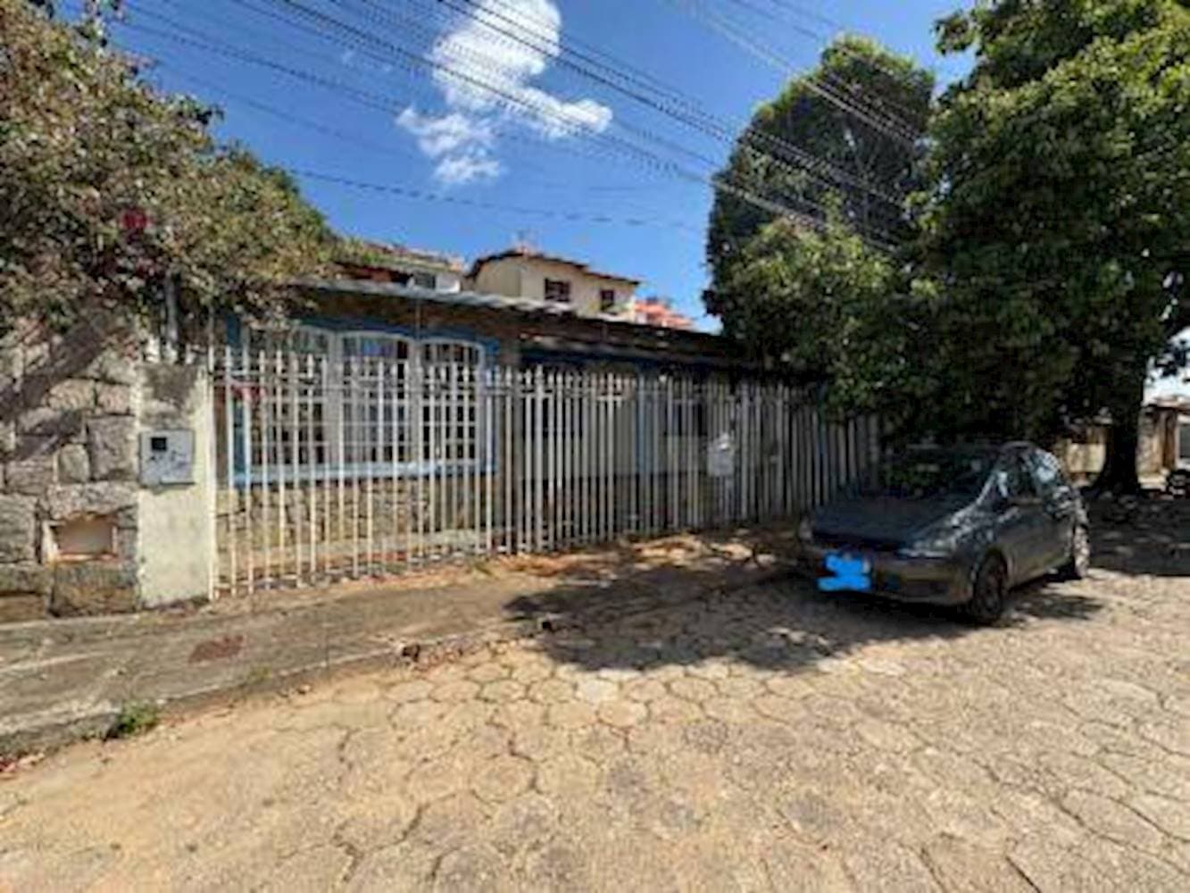 Foto 4 de 6: Casa em leilão em Lavras - MG, bairro Centenário — Casa em Centenário - Lavras/MG