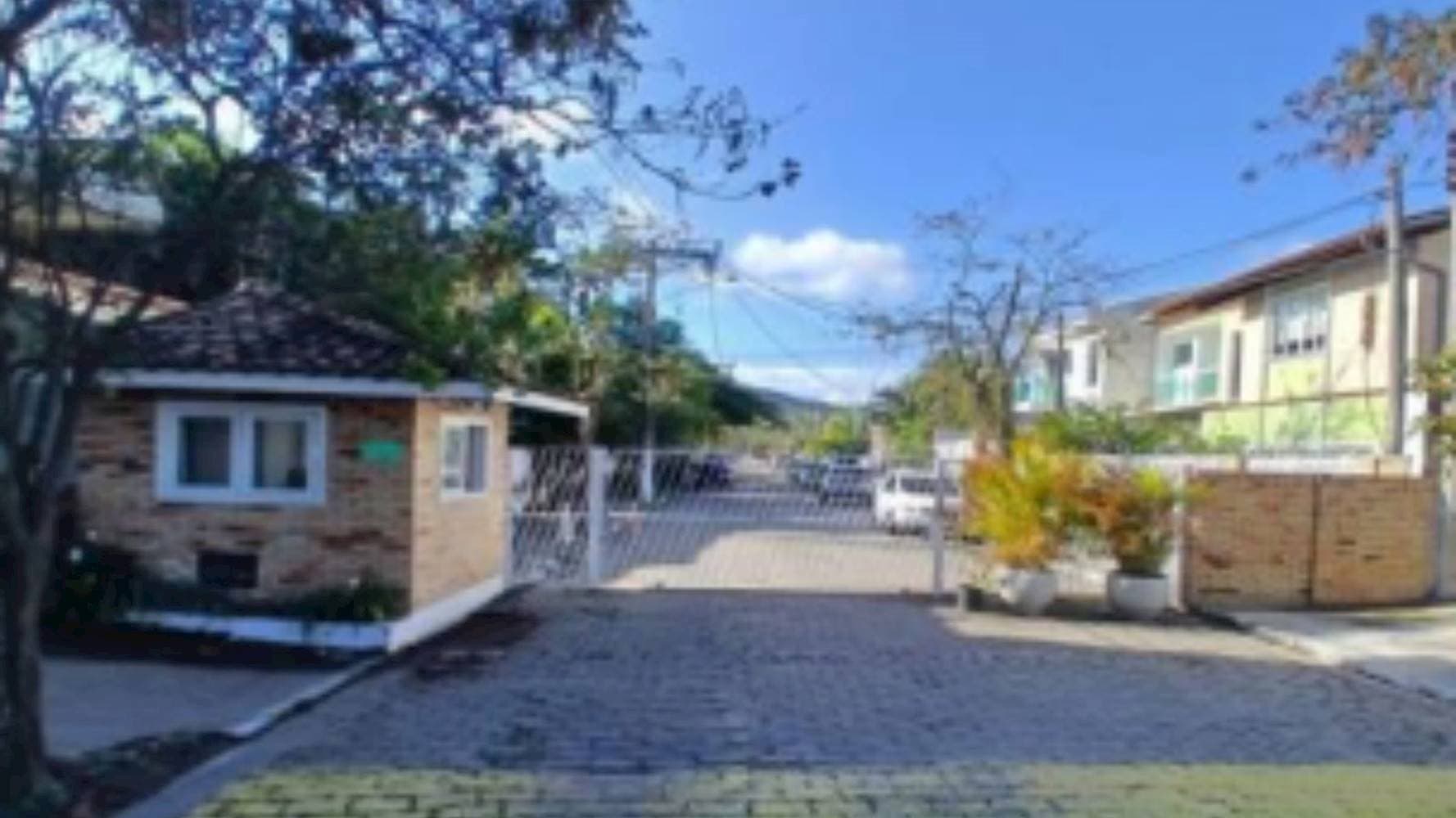 Foto 3 de 5: Casa em leilão em Niterói - RJ, bairro Jardim Relva Mar — Casa no Jardim Relva Mar - Niterói/RJ