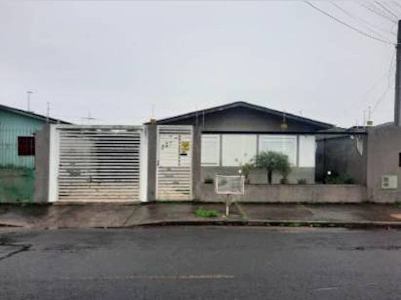 Foto 1 de 3: Casa em leilão em Esteio - RS, bairro Santo Inácio — Casa em Santo Inácio - Esteio/RS