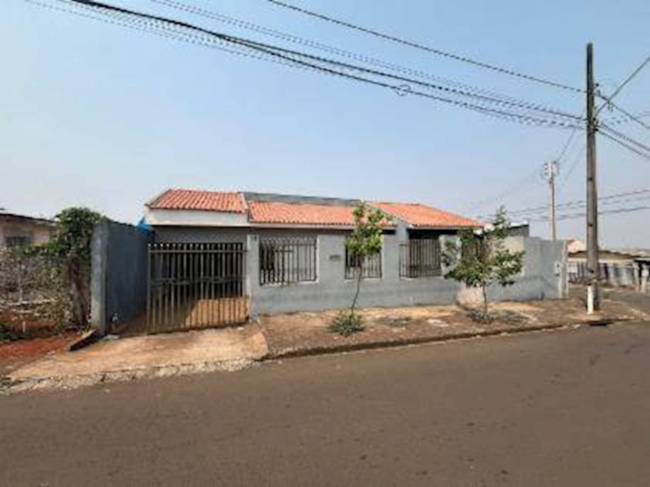 Foto 1 de 9: Casa em leilão em Apucarana - PR, bairro Jardim Aviação — Casa no Jardim Aviação em Apucarana/PR