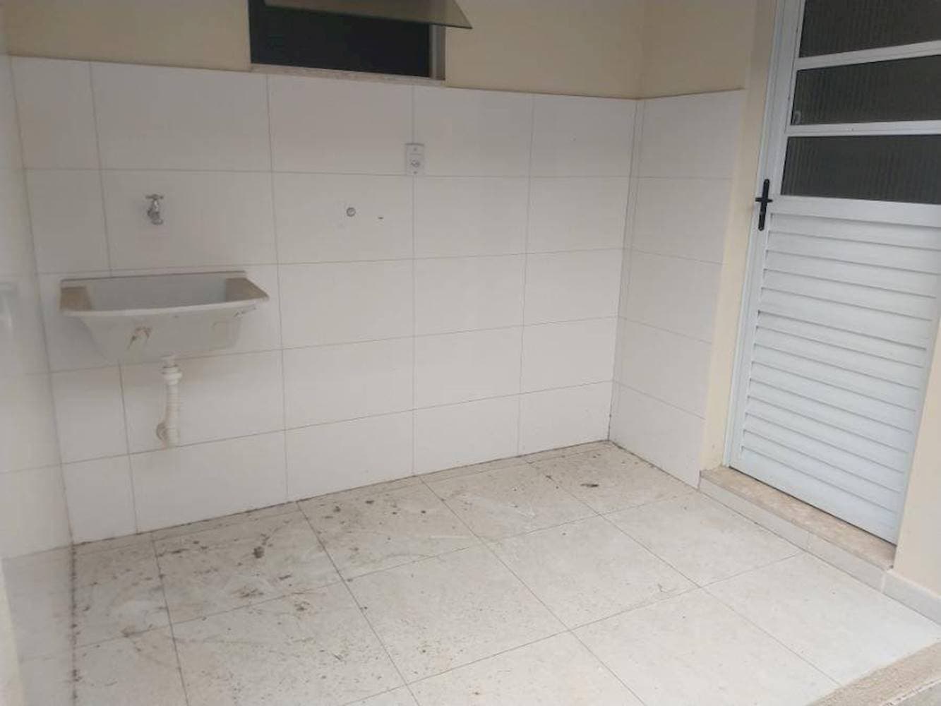 Foto 13 de 15: Casa em leilão em Lorena - SP, bairro Cidade Industrial — Casa na Cidade Industrial em Lorena/SP