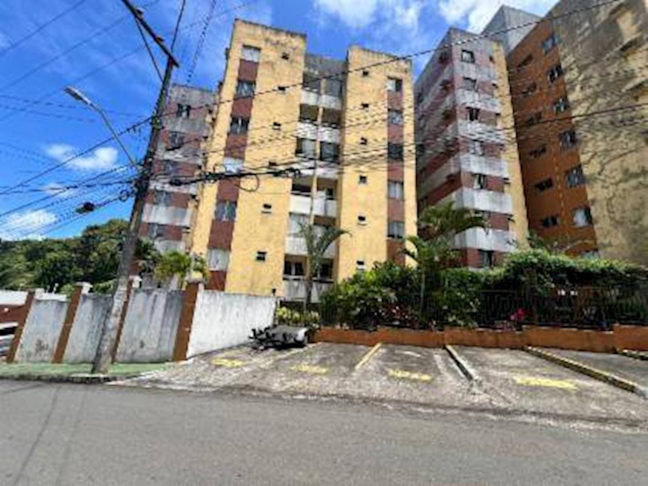 Foto 1 de 4: Apartamento em leilão em Salvador - BA, bairro Narandiba — Apartamento em Narandiba - Salvador/BA