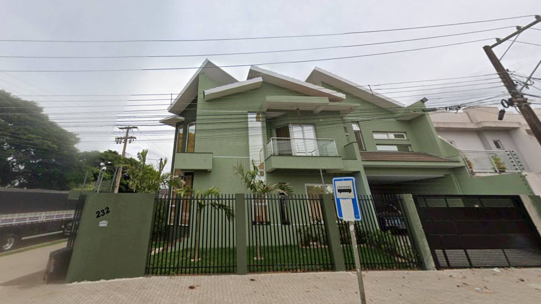 Foto 1 de 5: Casa em leilão em Cascavel - PR, bairro Canadá — Casa no Bairro Canadá - Cascavel/PR