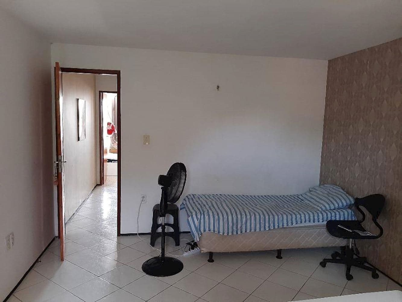 Foto 10 de 12: Casa em leilão em Fortaleza - CE, bairro Cidade Dos Funcionários — Casa na Cidade Dos Funcionários - Fortaleza/CE