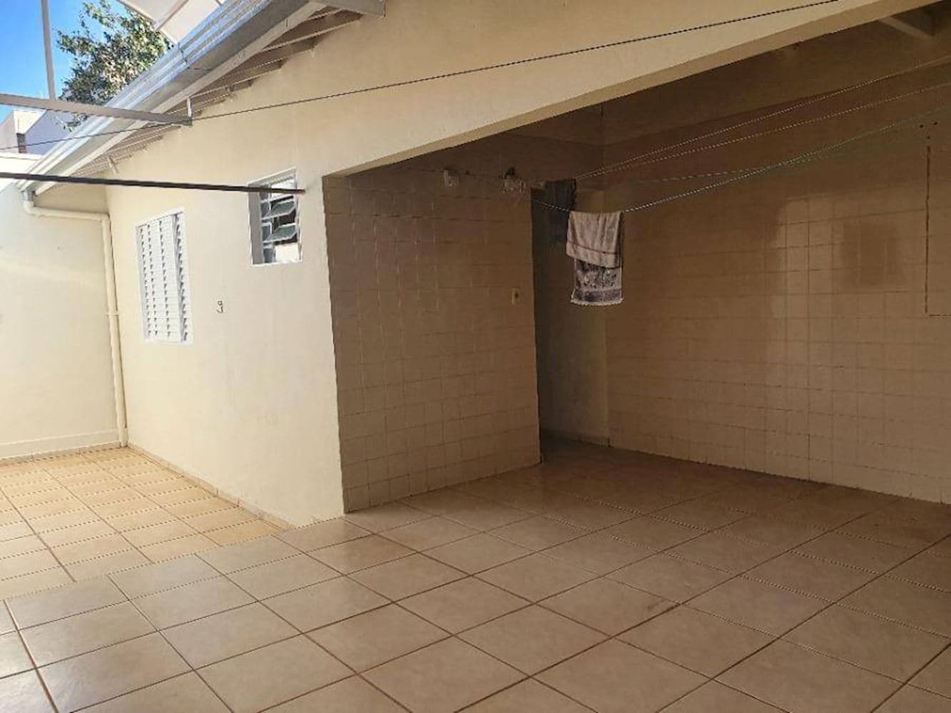 Foto 1 de 15: Casa em leilão em Marília - SP, bairro Jardim Pérola — Casa no Jardim Pérola em Marília/SP