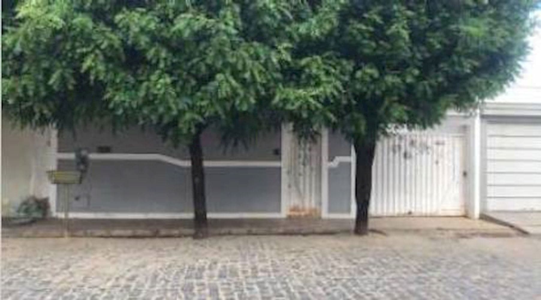 Foto 2 de 3: Casa em leilão em Santa Maria Da Vitória - BA, bairro Centro — Casa no Centro (Antigo Aabb) - Santa Maria Da Vitória/BA