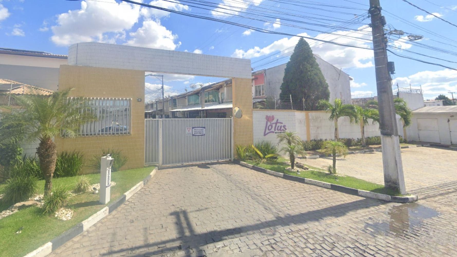 Foto 2 de 6: Casa em leilão em Feira De Santana - BA, bairro Santo Antônio — Casa no "Condomínio Residencial Lótus Residence" - Santo Antônio - Feira de Santana/BA