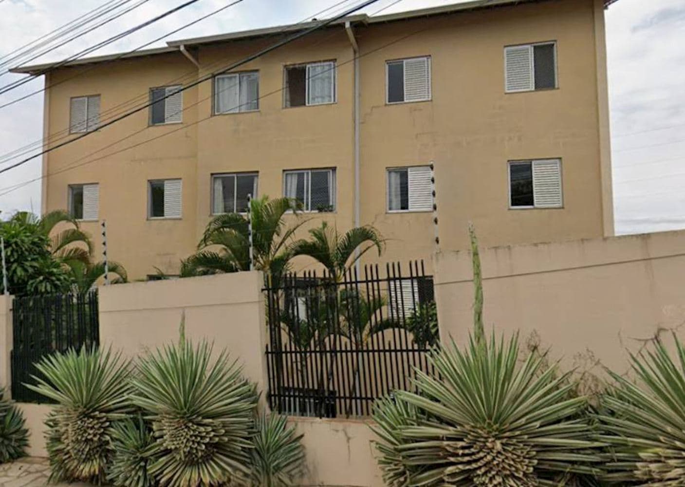 Foto 3 de 3: Apartamento em leilão em Sorocaba - SP, bairro Terra Vermelha — Apartamento no "Cond. Res. Enseada" - Terra Vermelha - Sorocaba/SP