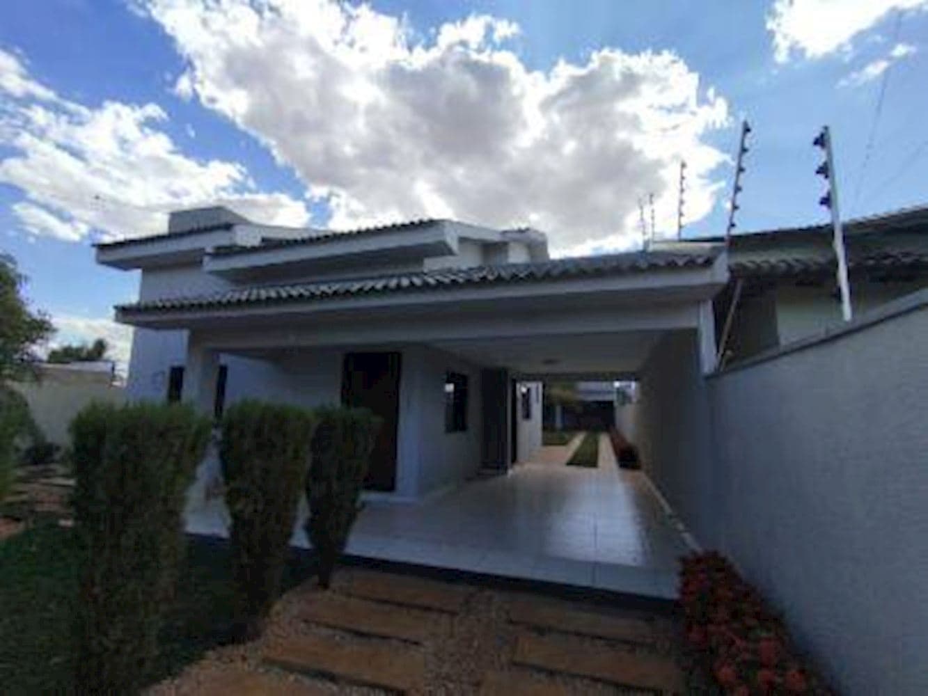 Foto 2 de 14: Casa em leilão em Lucas Do Rio Verde - MT, bairro Veneza — Casa em Veneza - Lucas do Rio Verde/MT