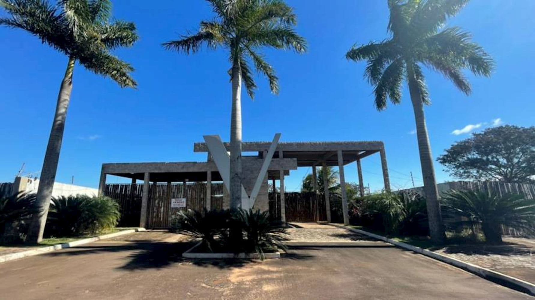 Foto 1 de 19: Terreno em leilão em Pérola - PR — Terreno no Condomínio Parque Residencial Viva - Perola - Pérola/PR - (Lote 08 Quadra 04)