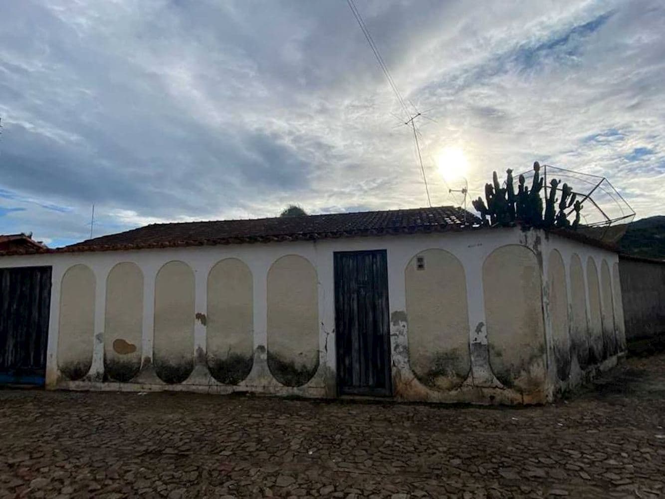 Foto 1 de 5: Casa em leilão em Grão Mogol - MG, bairro Centro — Casa no Centro de Grão Mogol/MG